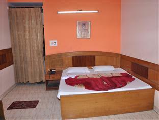 Hotel Fabhotel India International Near Railway Station 3*