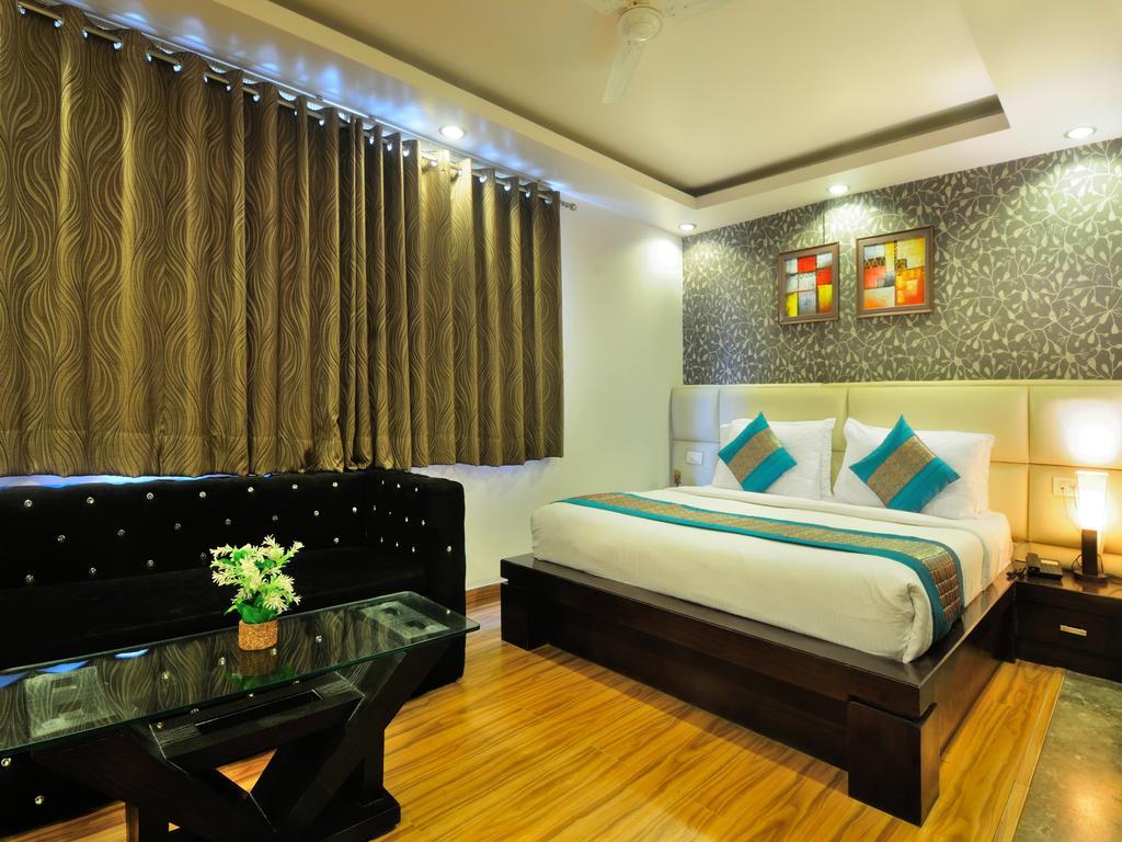 Elegance 3*