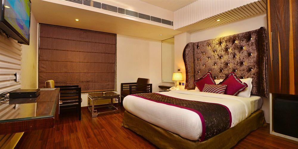 Staybook Hotel Uppal International 4* New Delhi