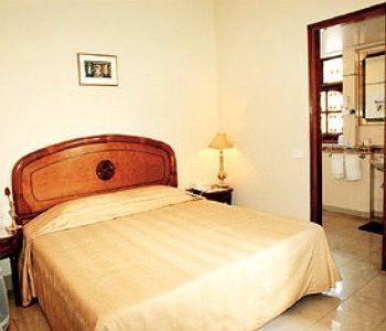 Homestay Bajaj Indian New Delhi