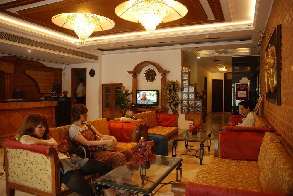 Hotel O Metro Height's Near Nangloi Railway Metro Station 3*