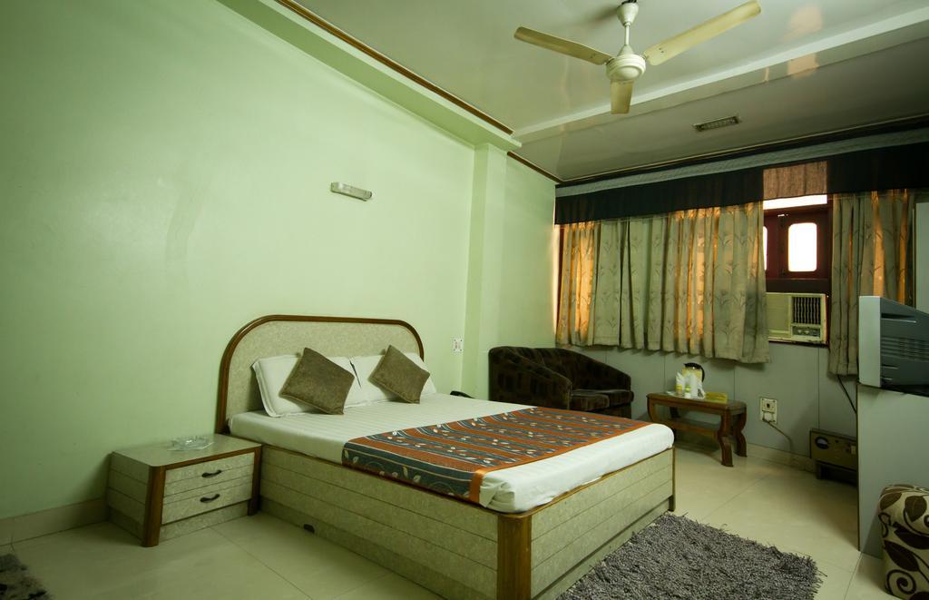 Hotel Dreamland Deluxe New Delhi