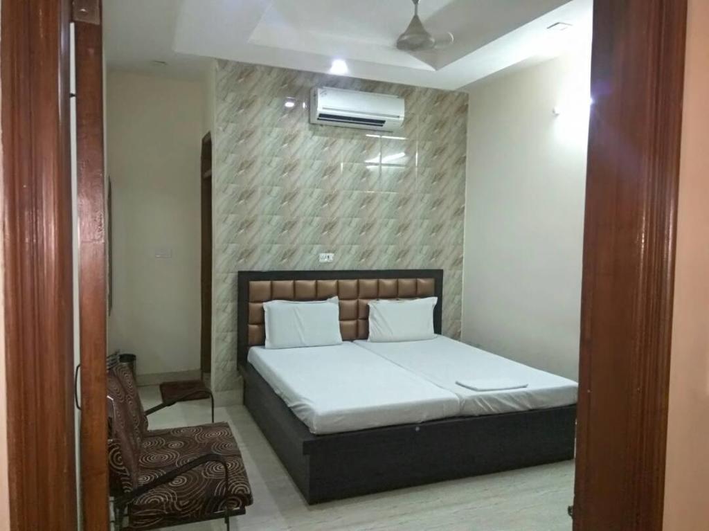 Hotel Pearl Plaza New Delhi