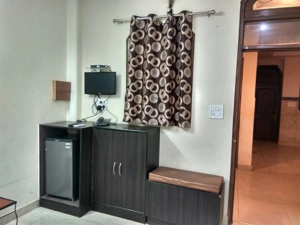 Hotel Pearl Plaza New Delhi