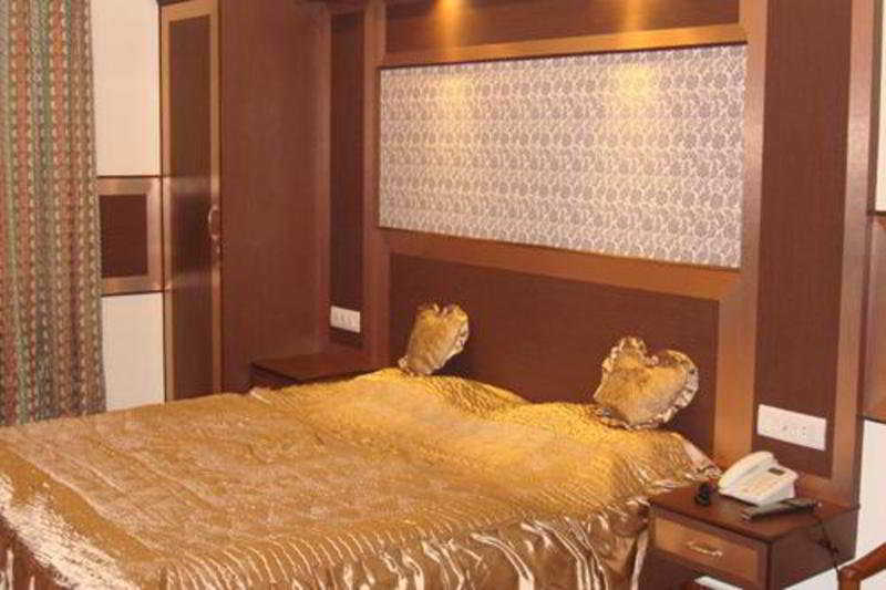 Hotel Rama Deluxe