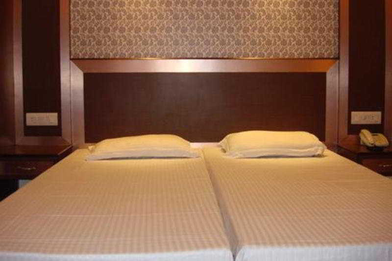 Hotel Rama Deluxe 3*