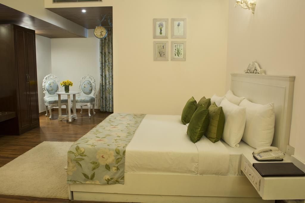 Rockland Hotel, C.r Park Hotel 4*
