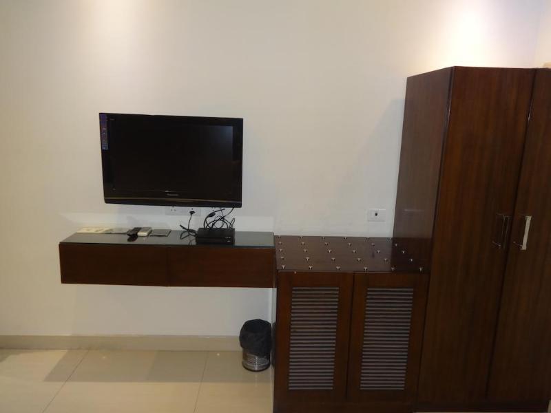 B Continental 3* Delhi (National Capital Territory of India)