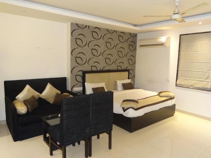 B Continental 3* Delhi (National Capital Territory of India)