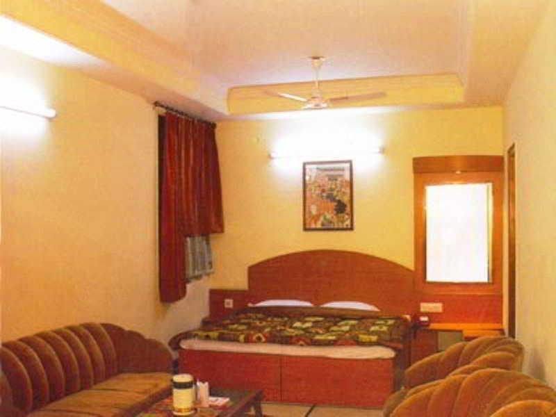 Hotel Apra International