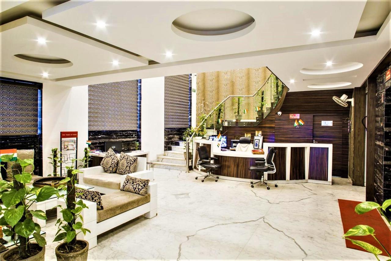 Le Benz - Free Airport Pick-up 3* New Delhi