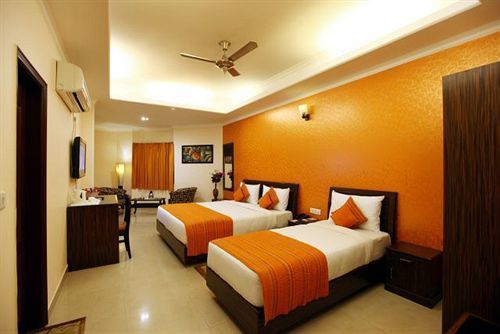Hotel Airport Le Seasons 4*