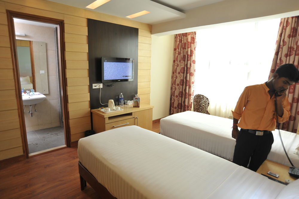 Hotel Emarald,