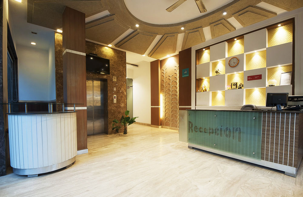 Golden Leaf Hotel