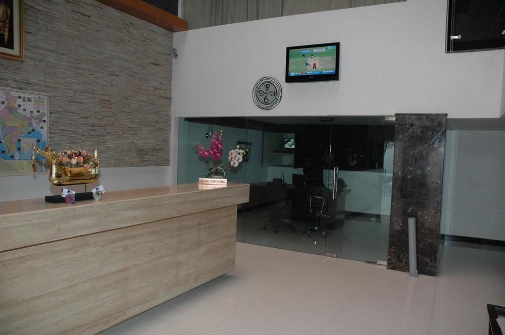 Hotel Swaran Palace