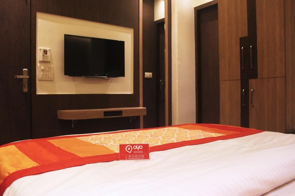 Oyo Near Jhandewalan Metro Hotel Delhi (National Capital Territory of India)