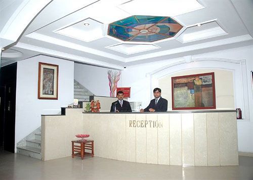 Hotel Pablas International, New Delhi, Near Metro 3*