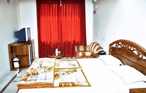 Hotel Pablas International, New Delhi, Near Metro