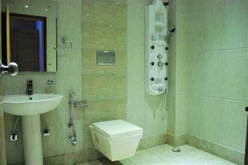 Hotel Fortuner Karol Bagh Just 1 Km From New Railway Station 4*