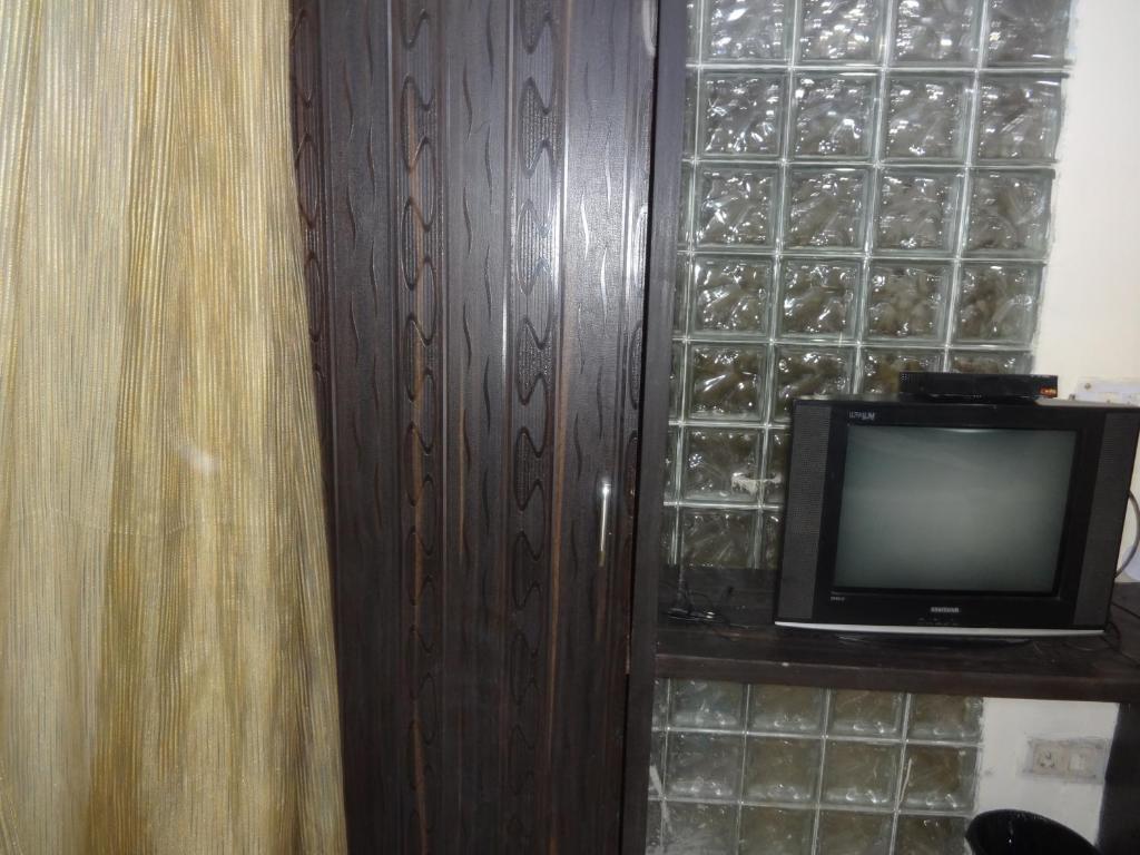 Surya Plaza Hotel New Delhi