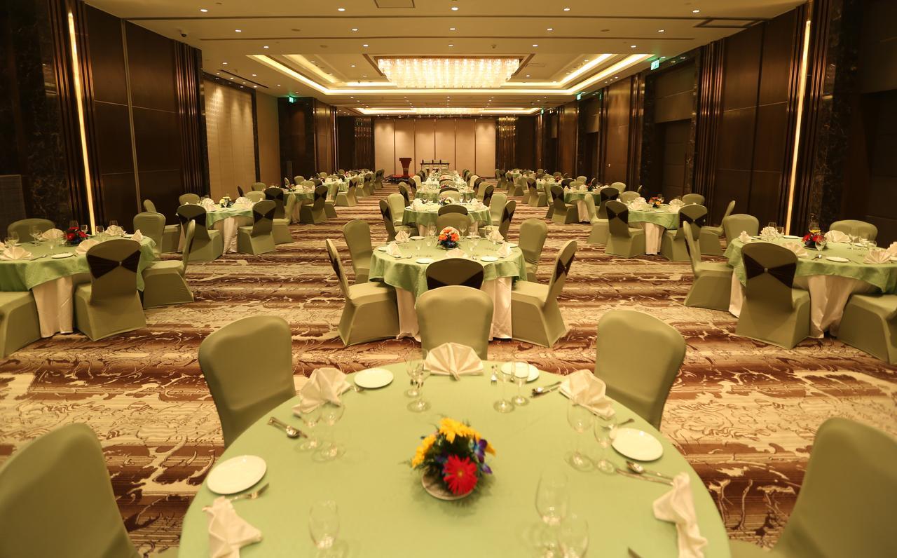 Pride Plaza Hotel, Aerocity 5*
