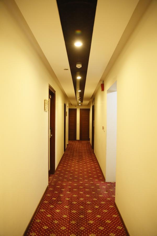 Hotel Grand Ffour 3*