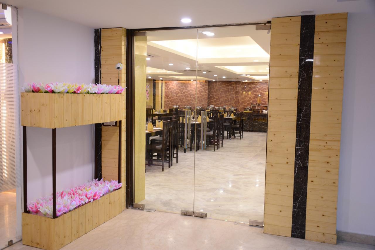 Hotel S.k Crown Park Naraina