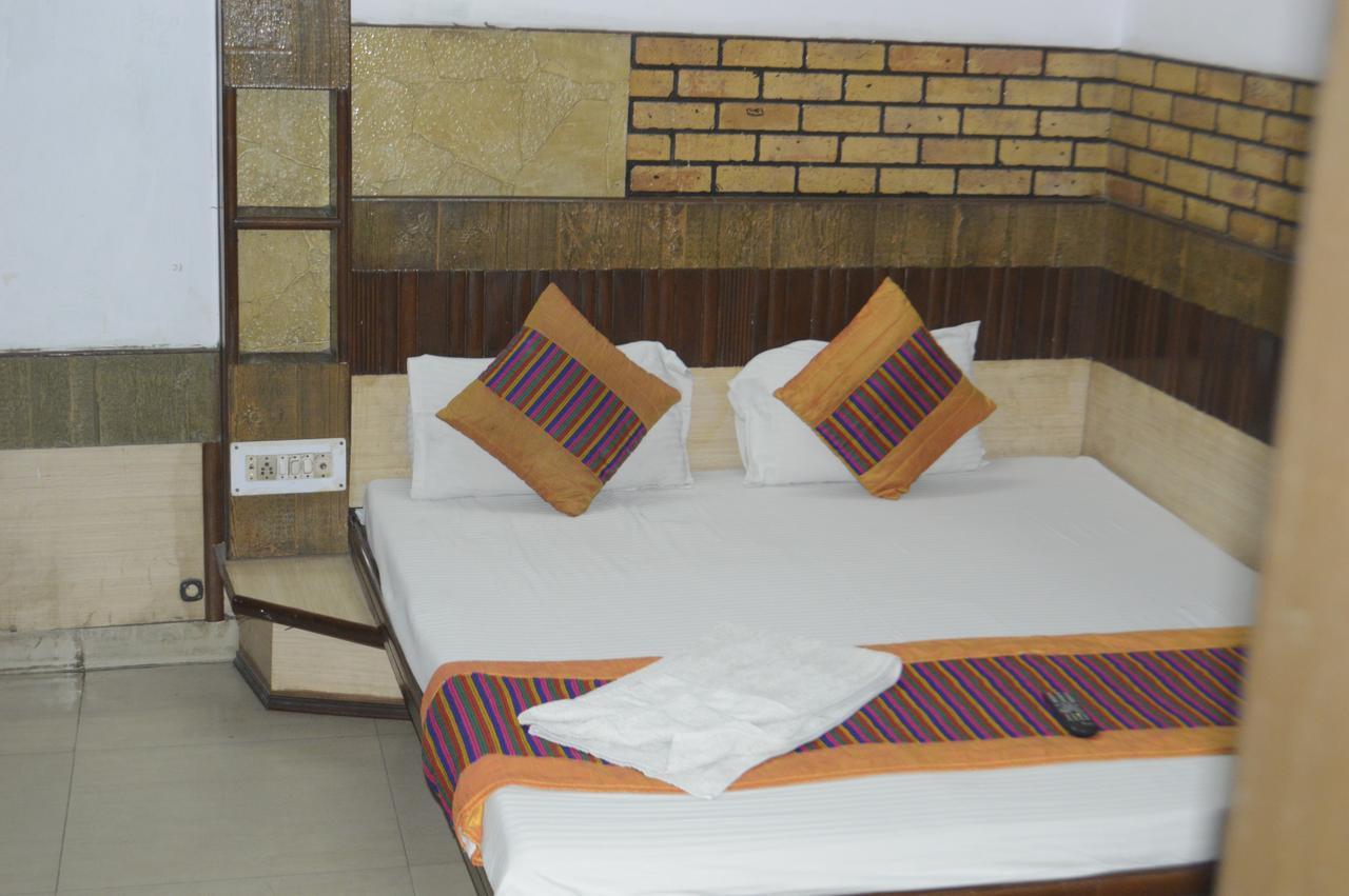 Hotel Yes Boss By Backpackers Heaven Right In Centre Of 3*