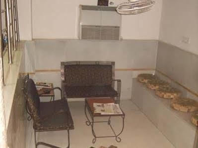 Hotel Pearl Plaza New Delhi
