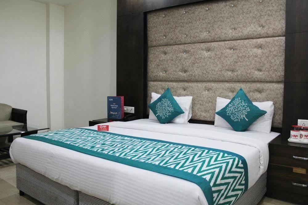 Oyo Paharganj Palace Hotel