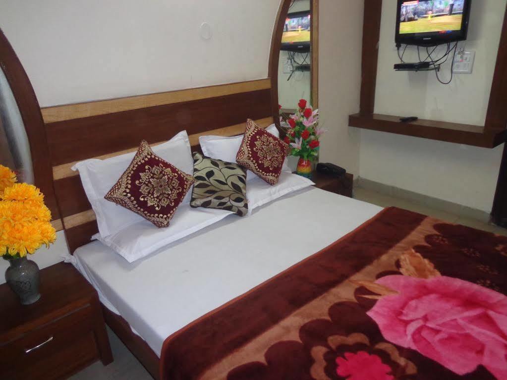 Darpan Palace -new Delhi Railway Station Hotel