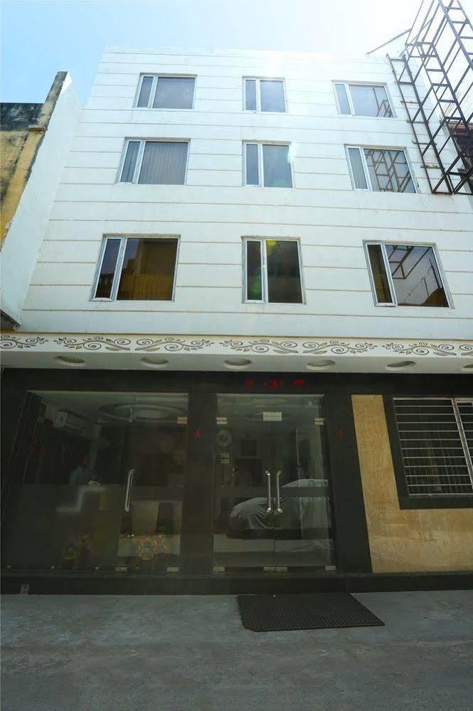 Omega Residency 3* New Delhi