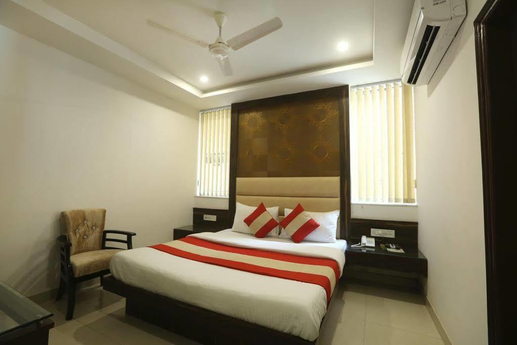 Omega Residency