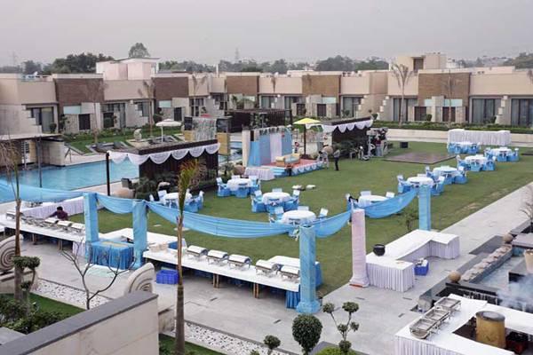 Hotel Mint Oodles 2 Mins To Nehru Enclave Metro