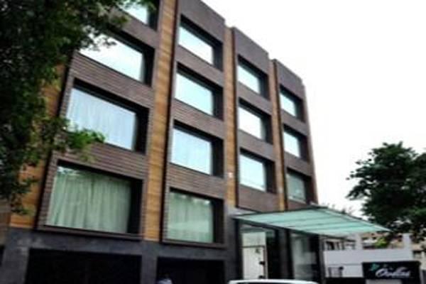Mint Oodles 2 Mins To Nehru Enclave Metro Hotel
