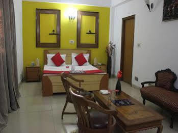 Oyo 11265 Kapur Hotel New Delhi