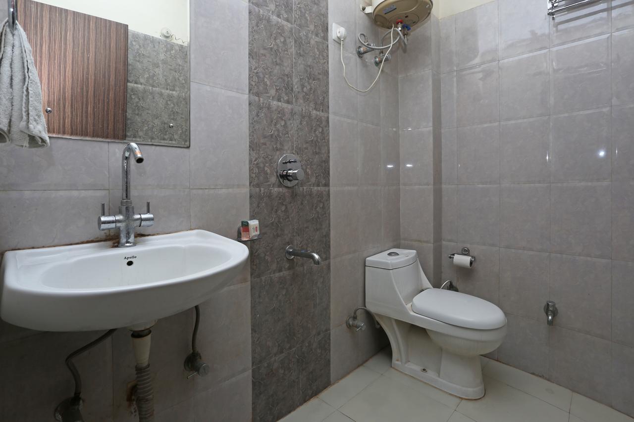 Fabhotel Luck Residency Delhi Airport