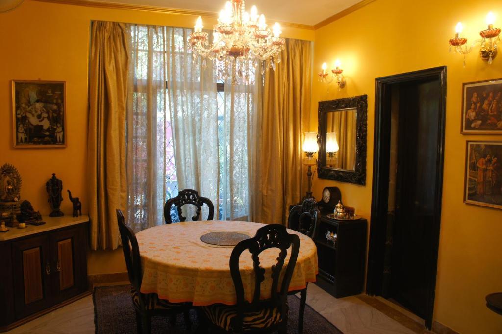 Sirohi House Acomodação com café da manhã 