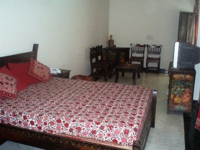 Staybook-jyoti Mahal A Heritage Hotel 4*