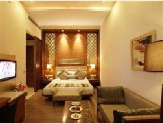 Mint Oodles 2 Mins To Nehru Enclave Metro Hotel 3*