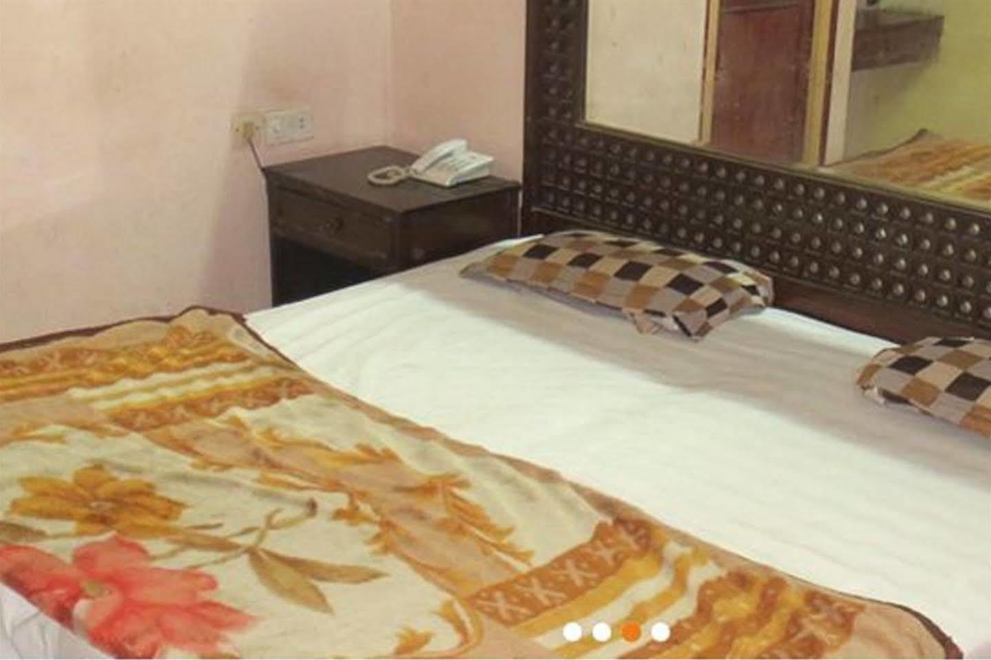 Krishna Palace Hotel New Delhi