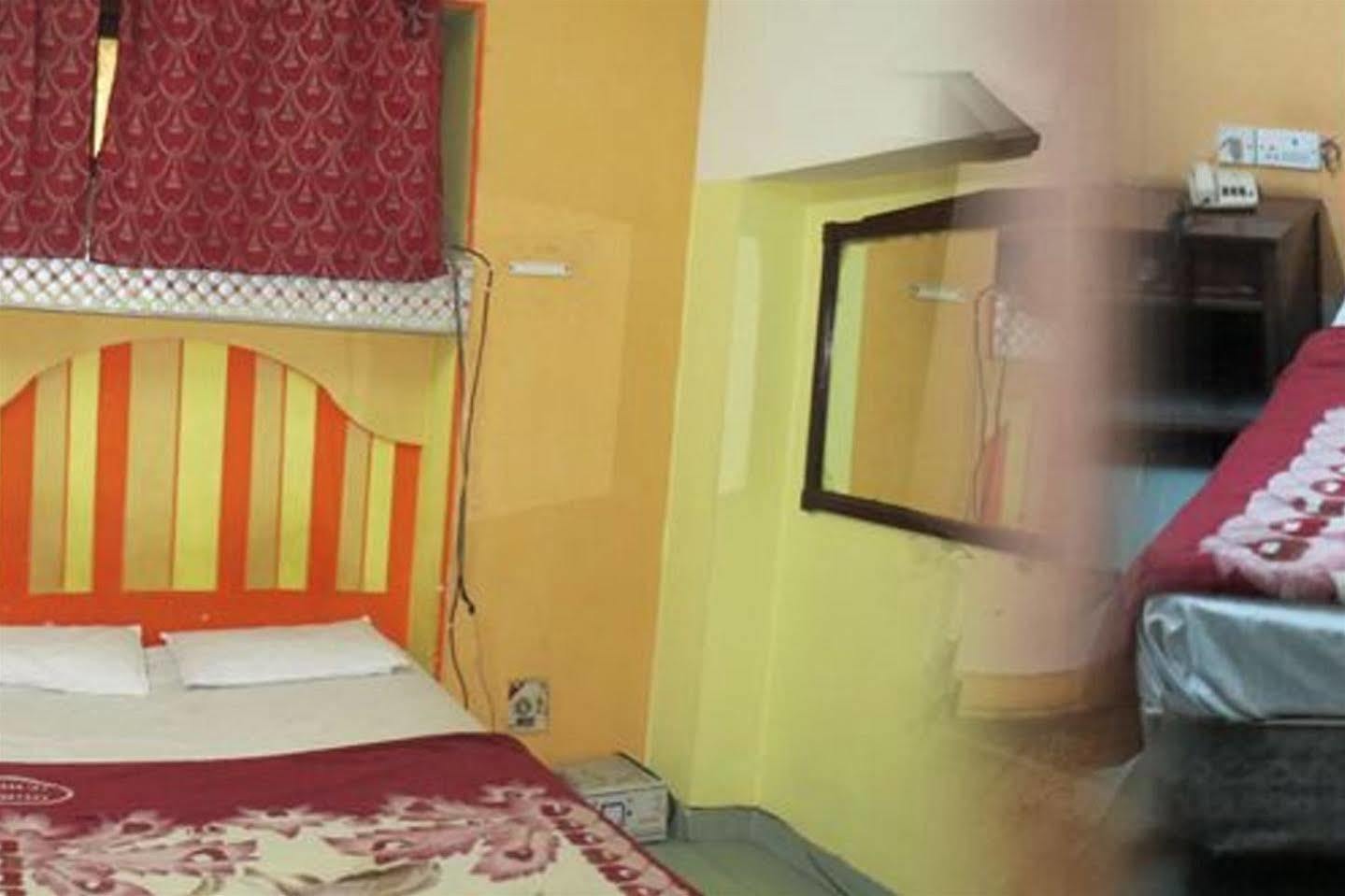 Krishna Palace Hotel 2*
