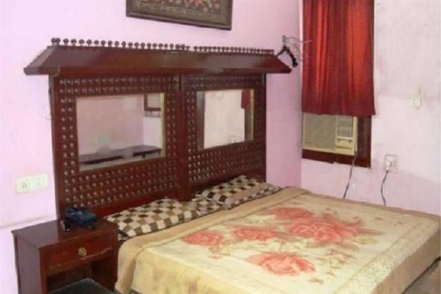 Krishna Palace Hotel New Delhi