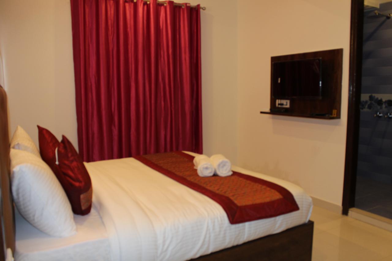 Hotel Airport Ark Of Avalon 3*