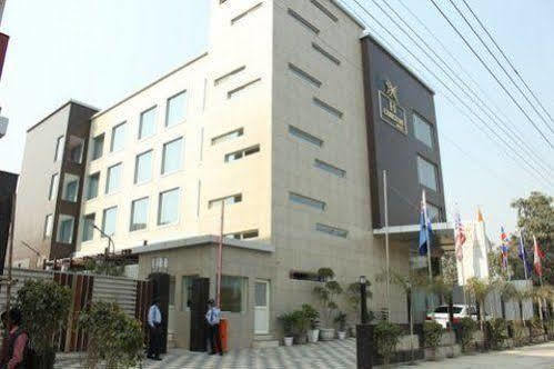 Kst Sarovar Portico