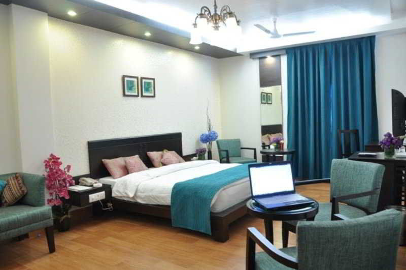 Rockland Hotel, C.r Park Hotel 4*