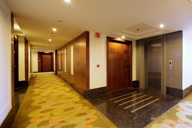 Mint Oodles 2 Mins To Nehru Enclave Metro Hotel New Delhi