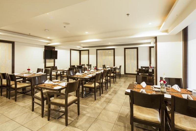 Mint Oodles 2 Mins To Nehru Enclave Metro 3* New Delhi