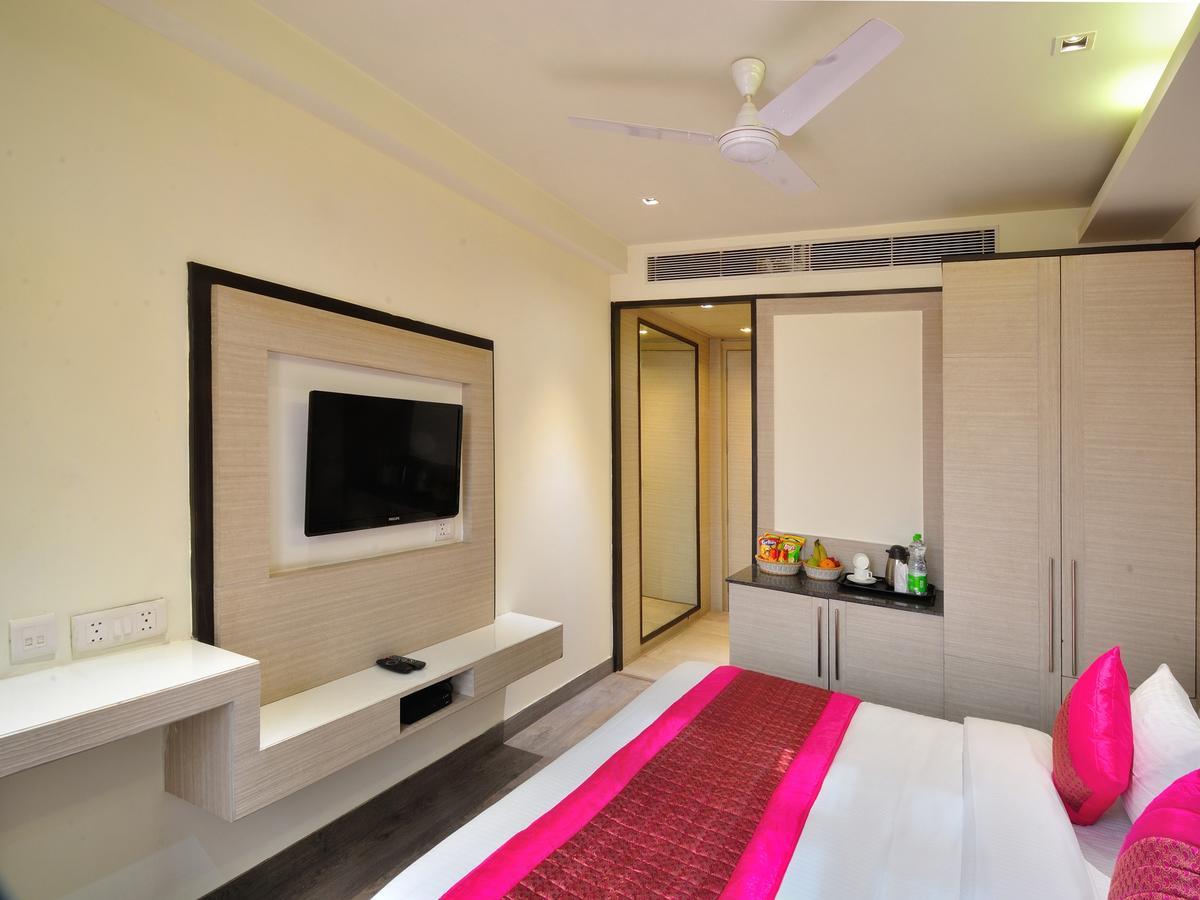 Hotel Royal Grand - Opposite Axis Bank East Patel Nagar 3*