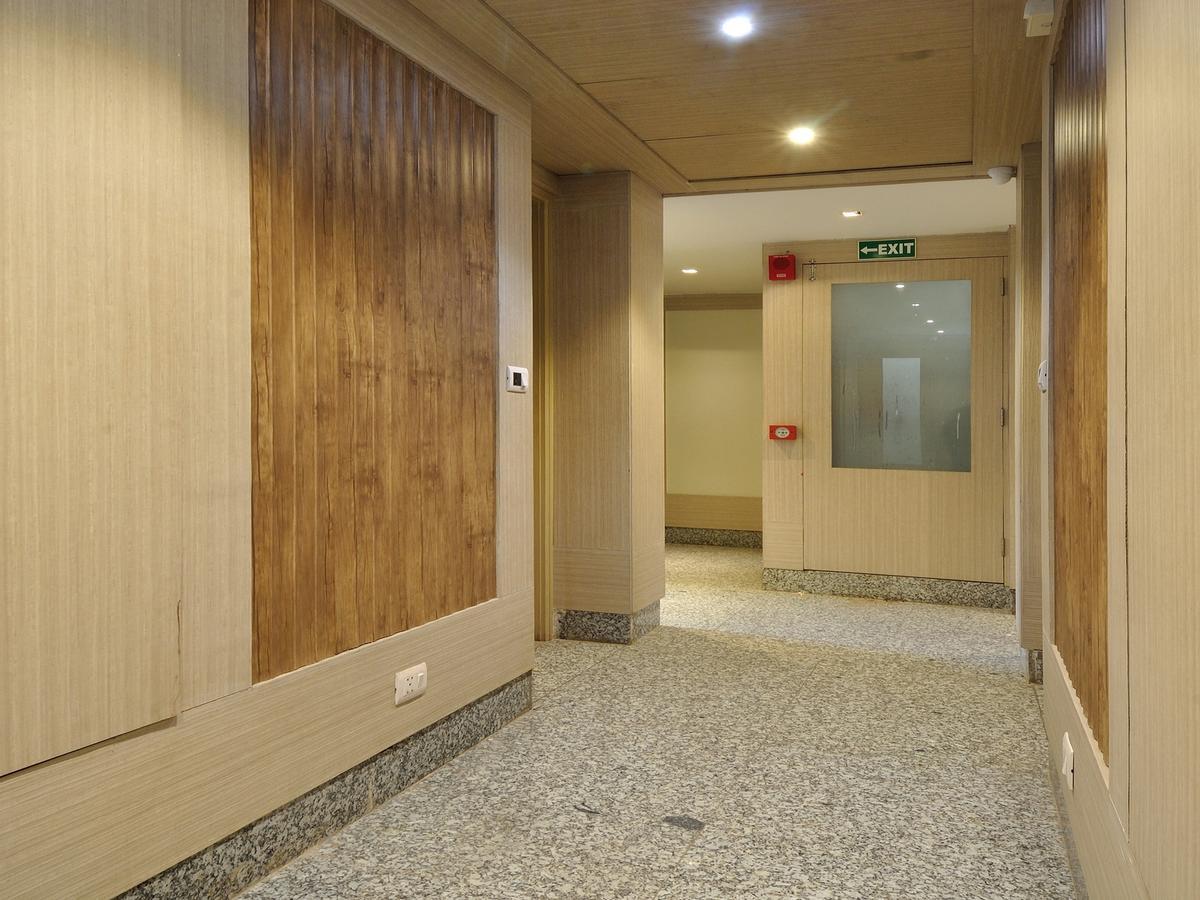 Hotel Royal Grand - Opposite Axis Bank East Patel Nagar 3*